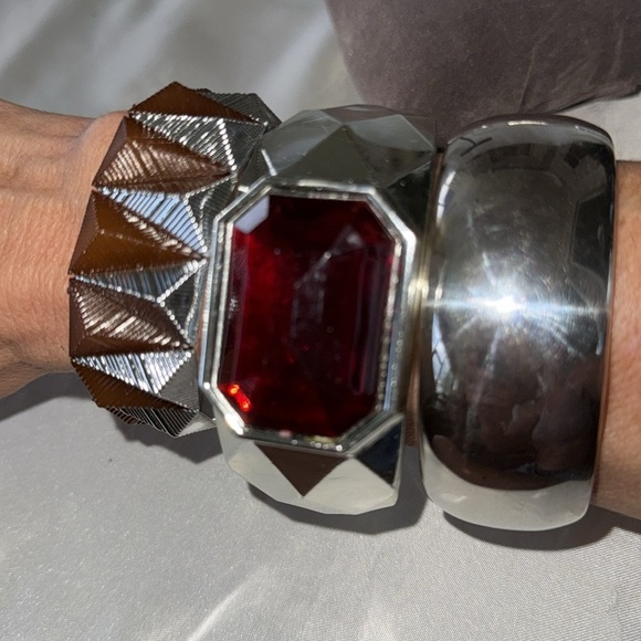 Bundle of Bangles Vibrant Geometric Bangle Collection - Picture 13 of 15